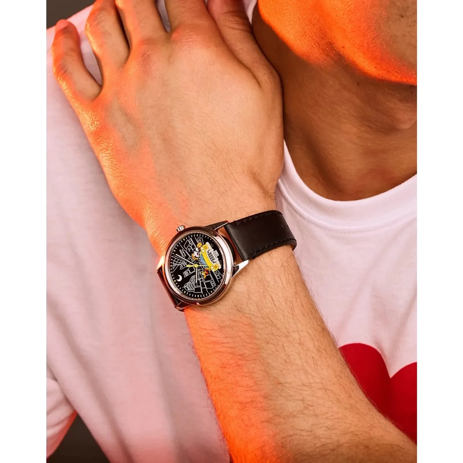 ミチコです♡ Mickey Mouse and Pluto Take NYC Citizen Watch — EXTRA MAGIC MINUTES